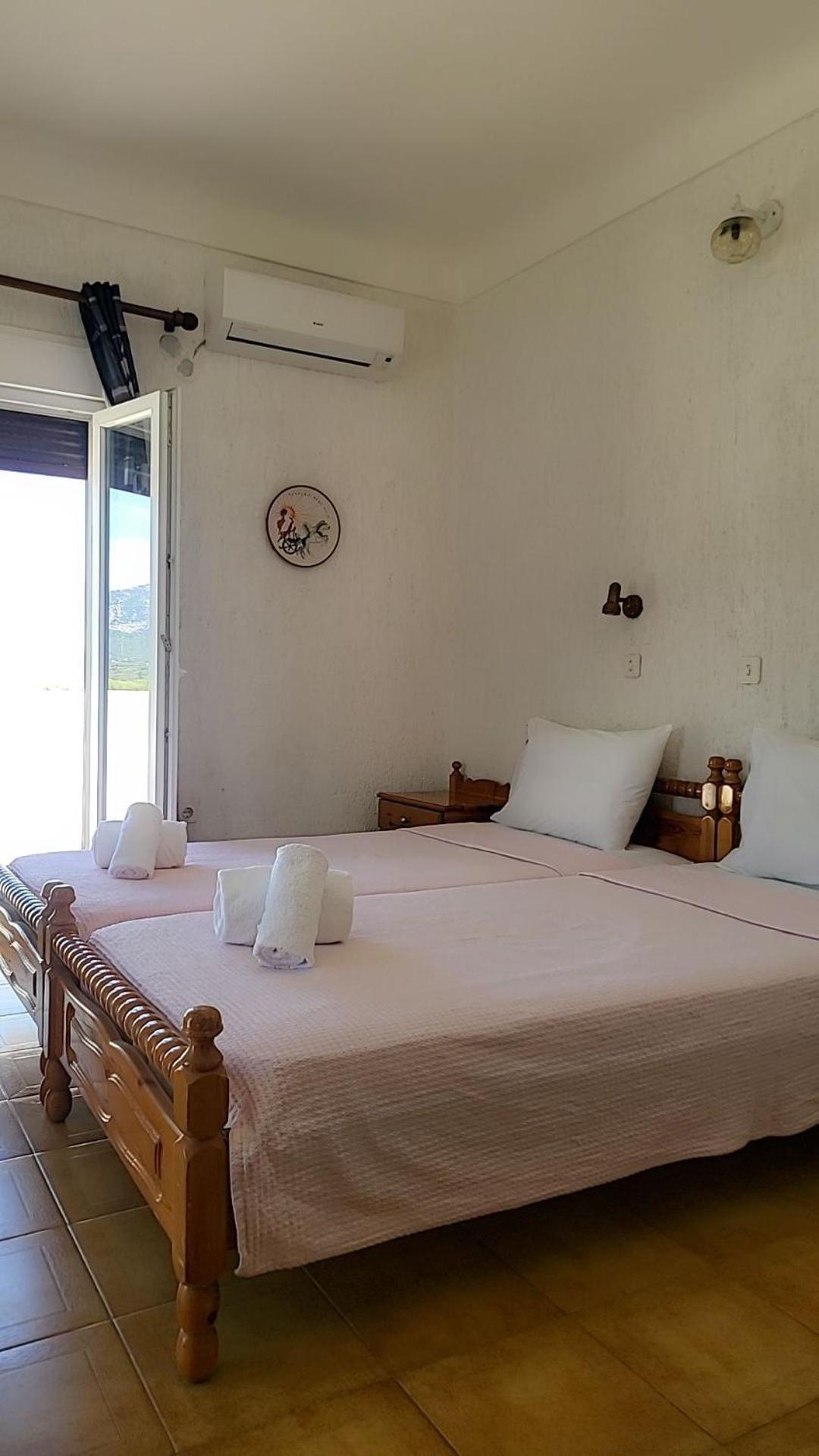 Ireon Samos Town