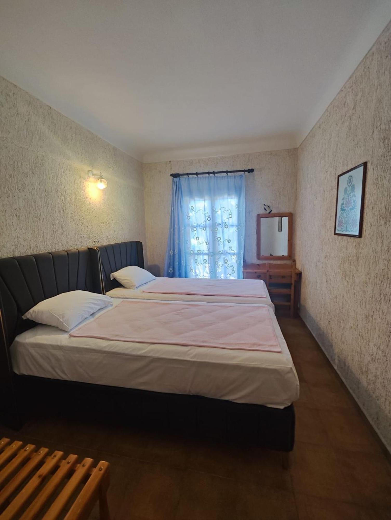 Ireon Hotel 3*