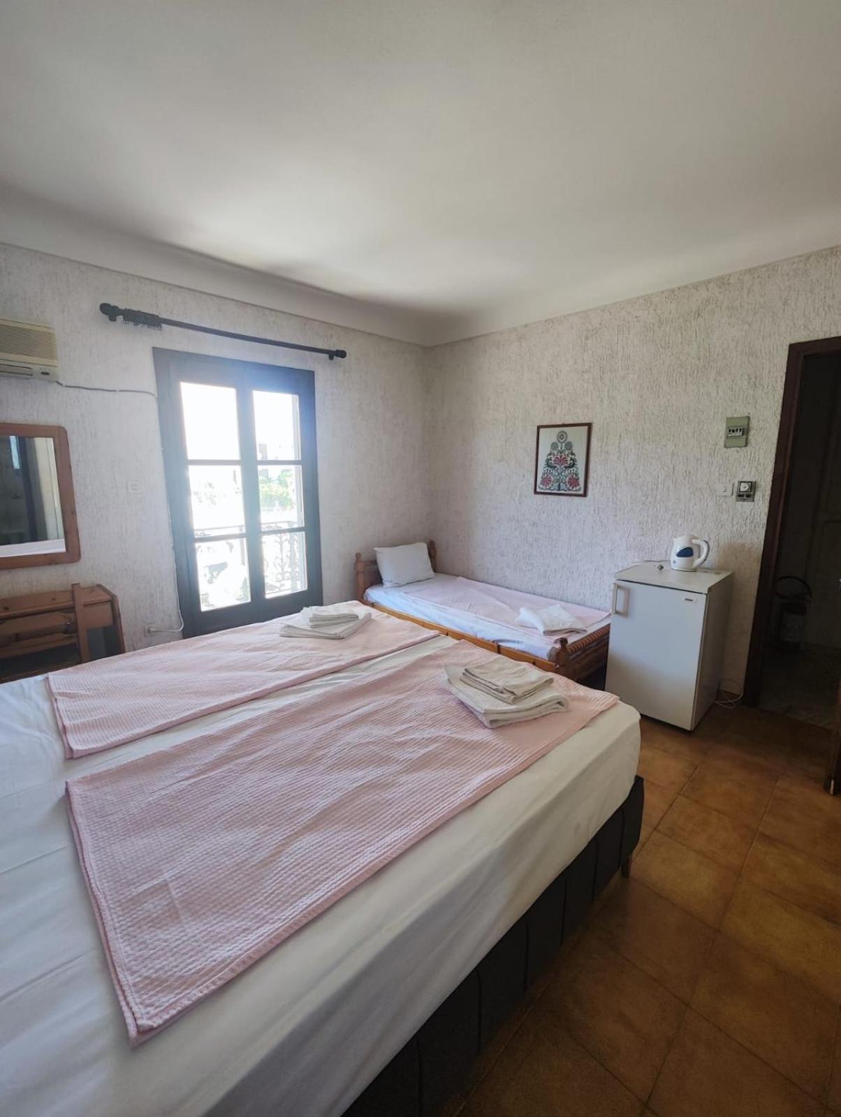 Ireon Hotel Samos Town